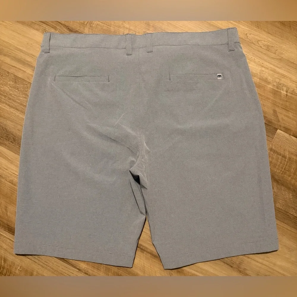 Travis Mathew Golf Shorts - Picture 1 of 6